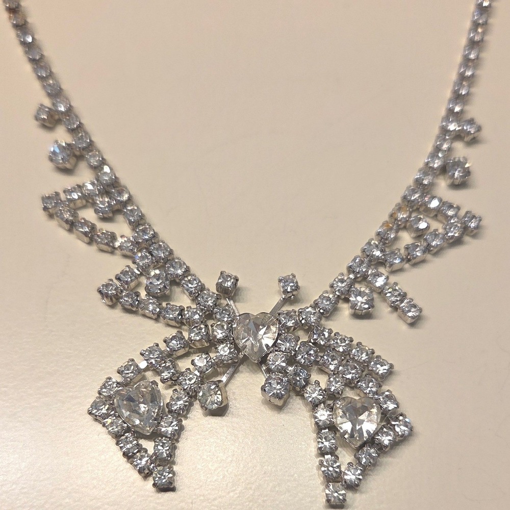 Vintage Rhinestone Butterfly Bow Silver Tone Elegant Choker Necklace Statement